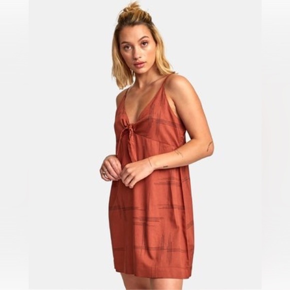 NWT RVCA Women’s Capital Knot Tank Dress in Rust Size L - Picture 6 of 17